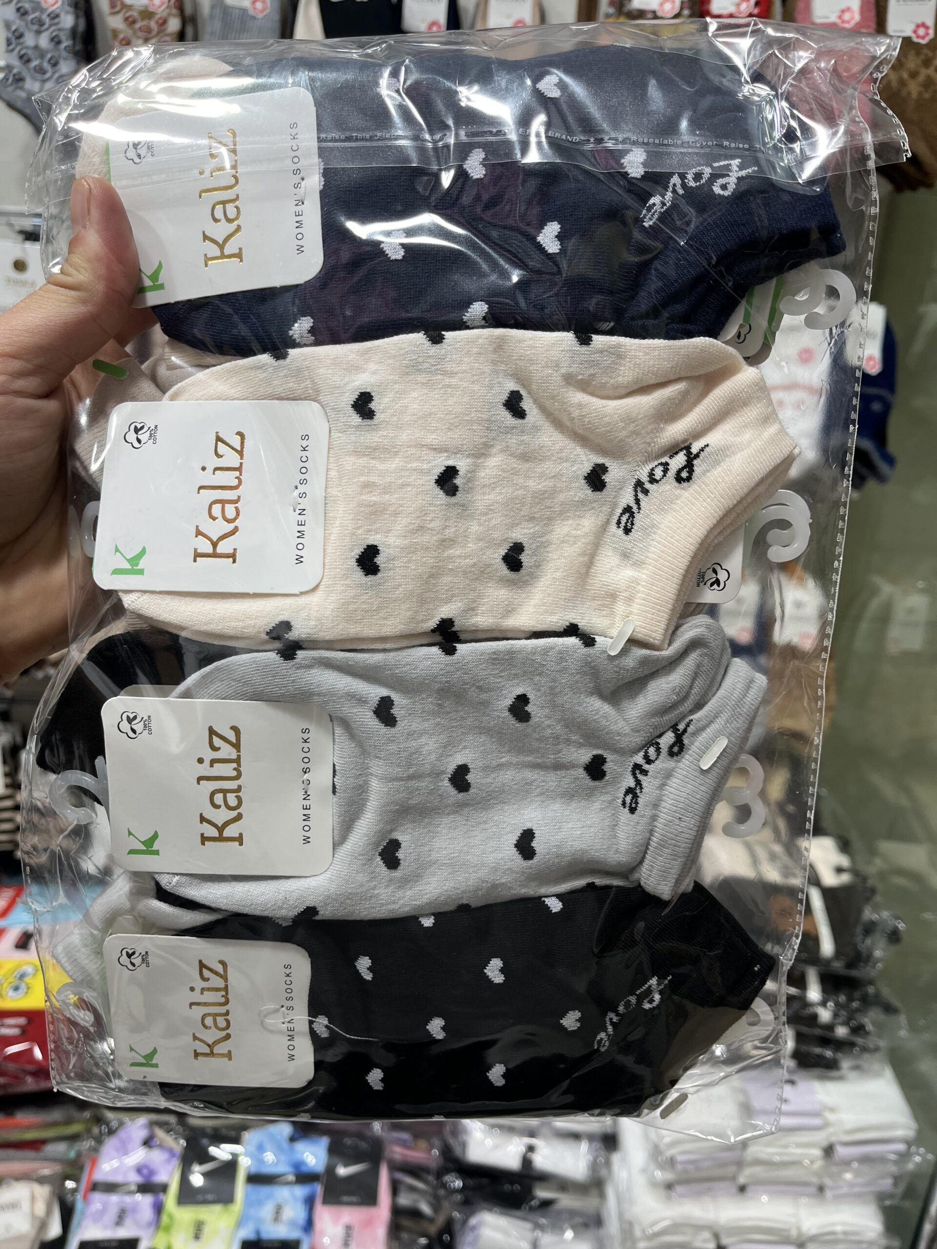 جوراب زنانه مچی(12جفت)طرح لاو کد2361 1 جوراب زنانه مچی(12جفت)طرح لاو کد2361